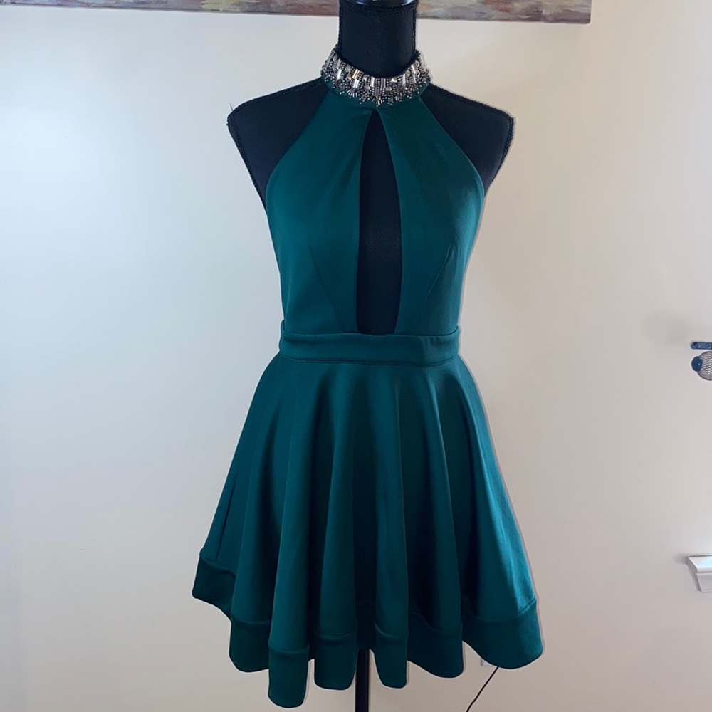 Stunning bebe halter dress